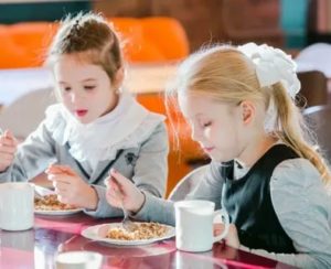 Бесплатные завтраки в начальной школе закон 2021